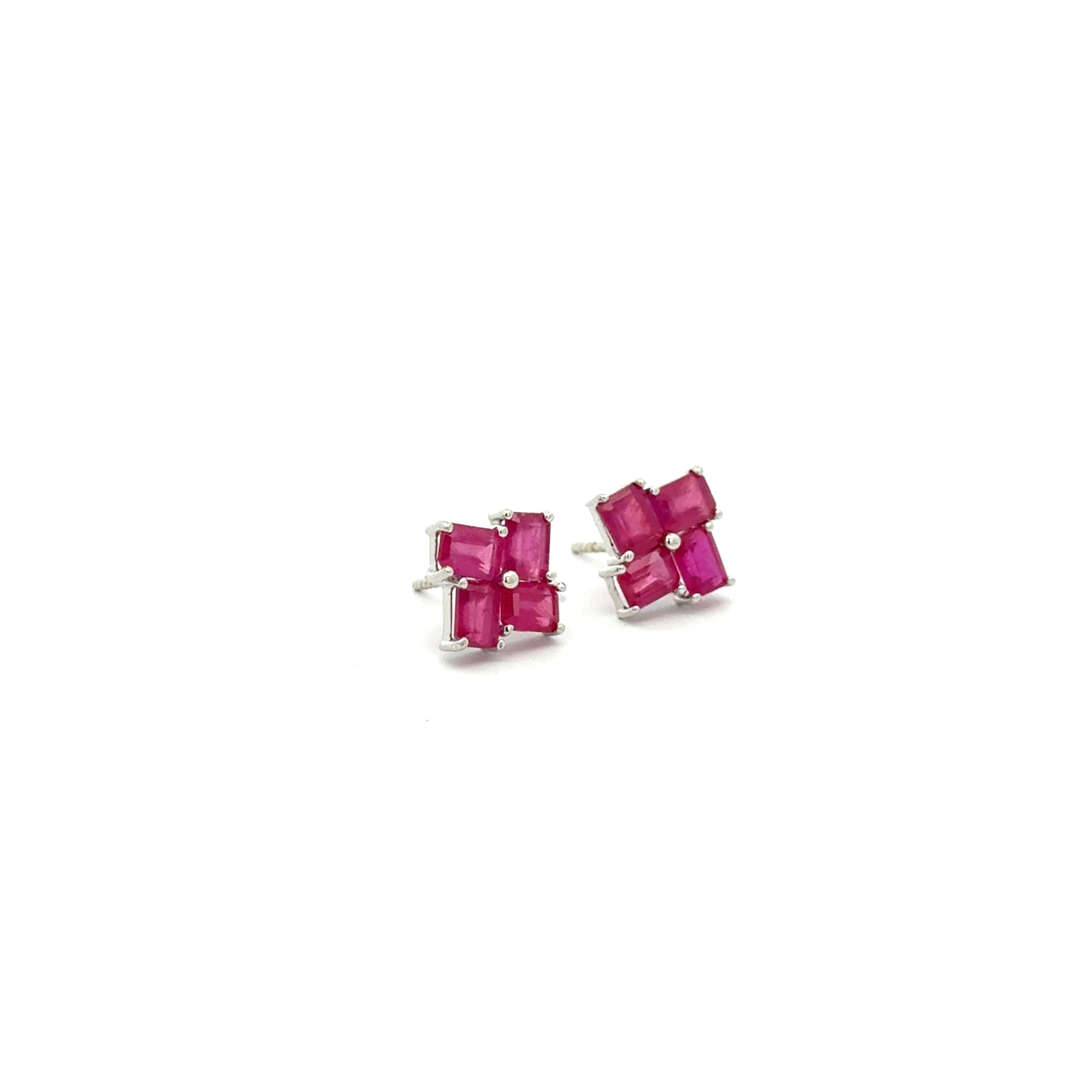Aretes Rubí Flor