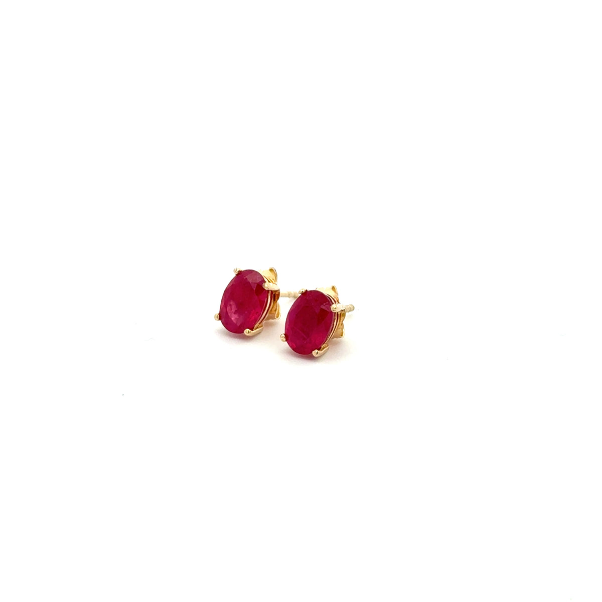 Aretes Rubíes Ovalados