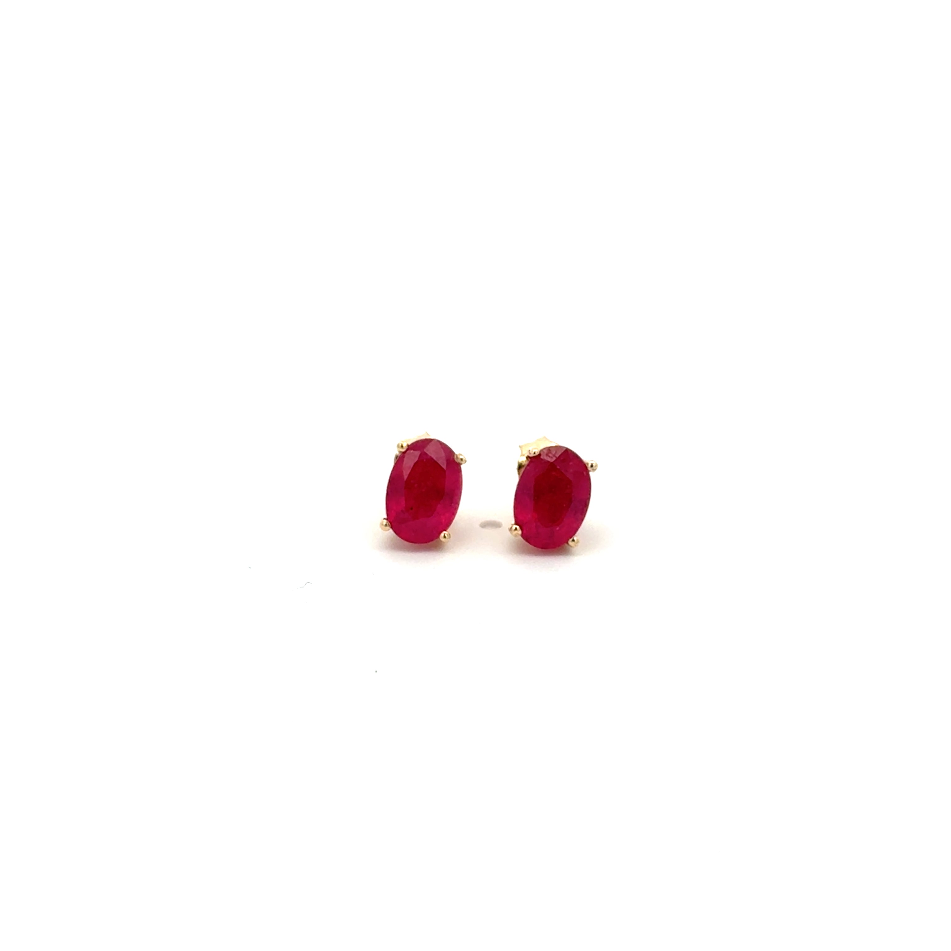 Aretes Rubíes Ovalados