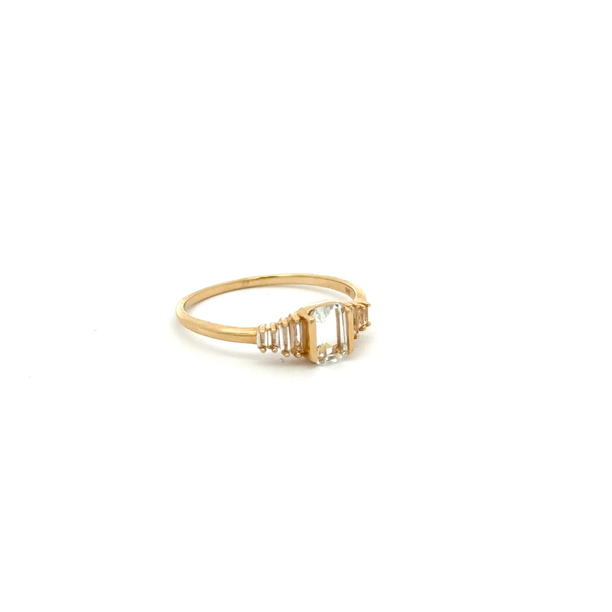 Anillo Topacio Blanco tipo Barrel Shield