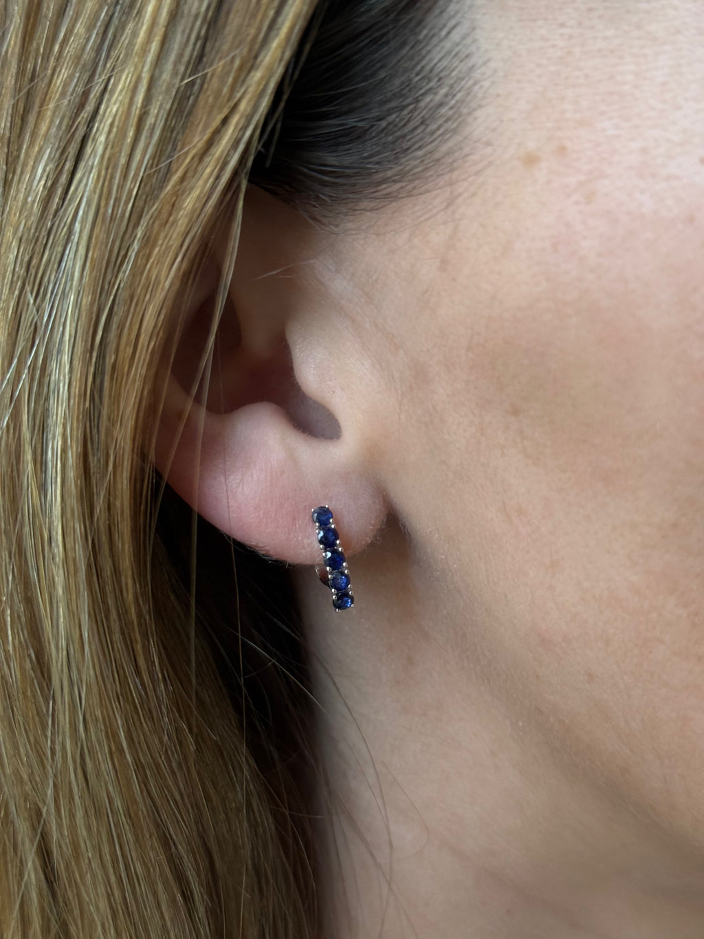 Medias Arracadas de Zafiro