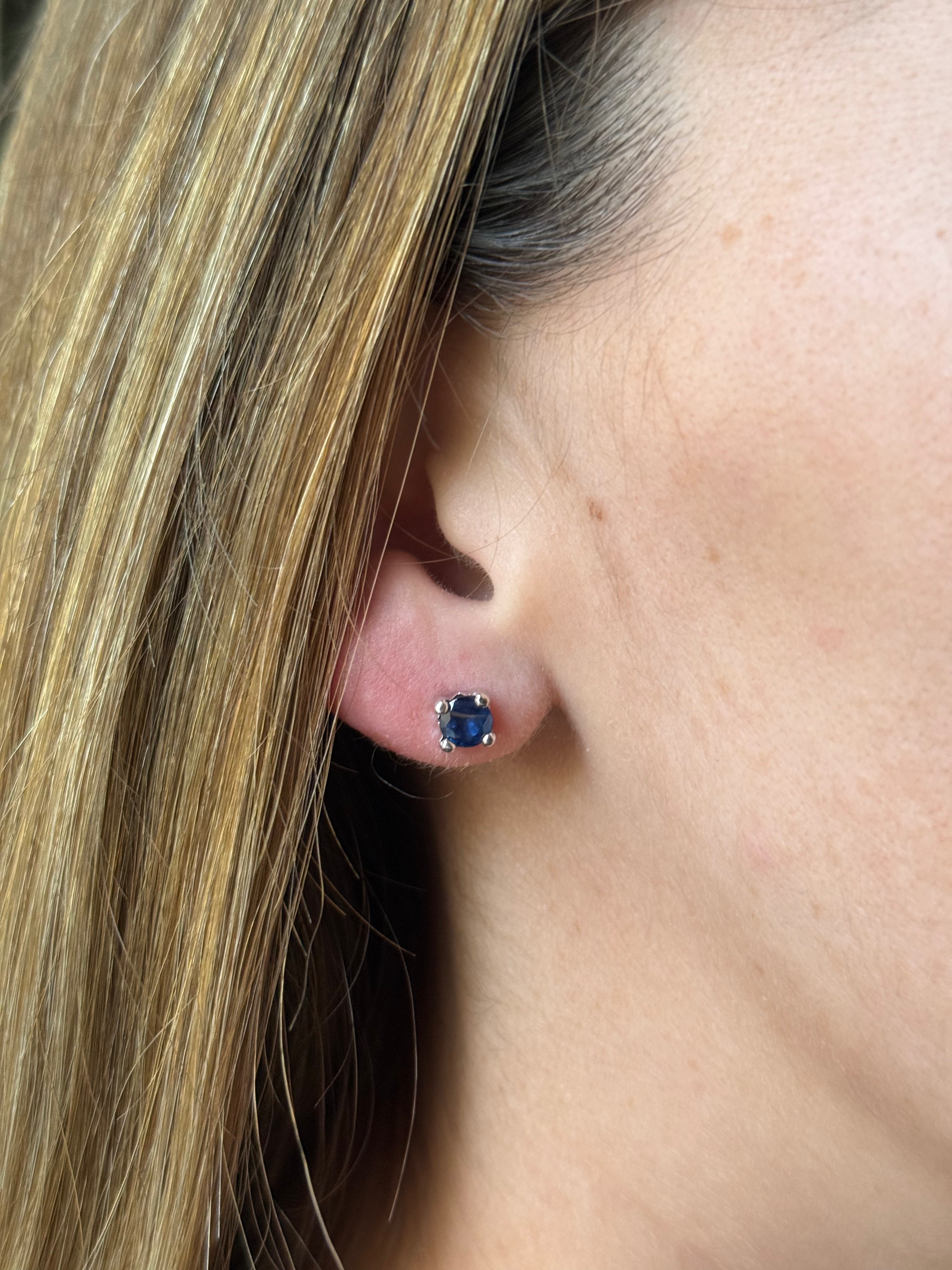 Aretes Redondos Zafiro