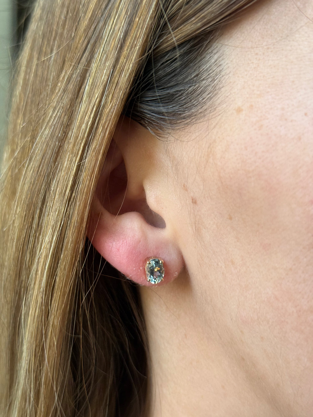Aretes de Aguamarina Solitaria