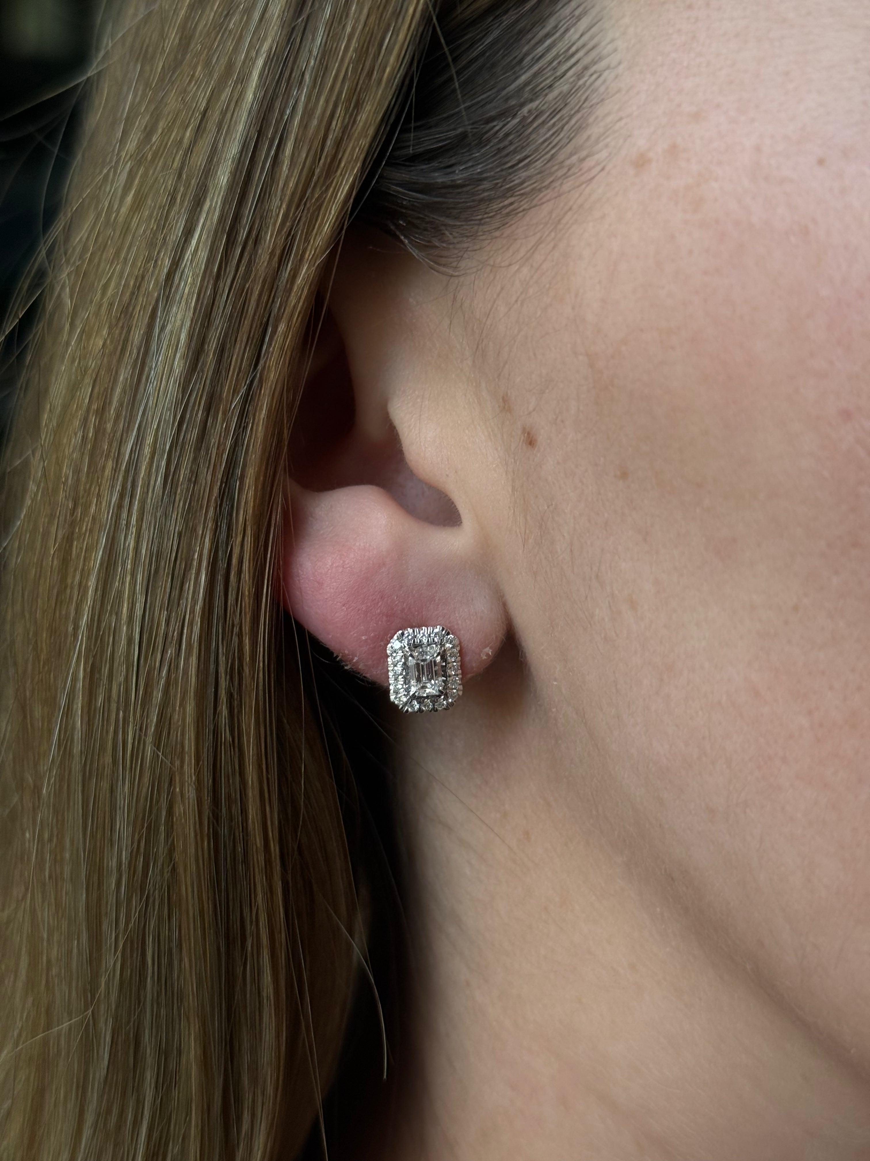 Aretes Diamantes Corte Esmeralda y Halo