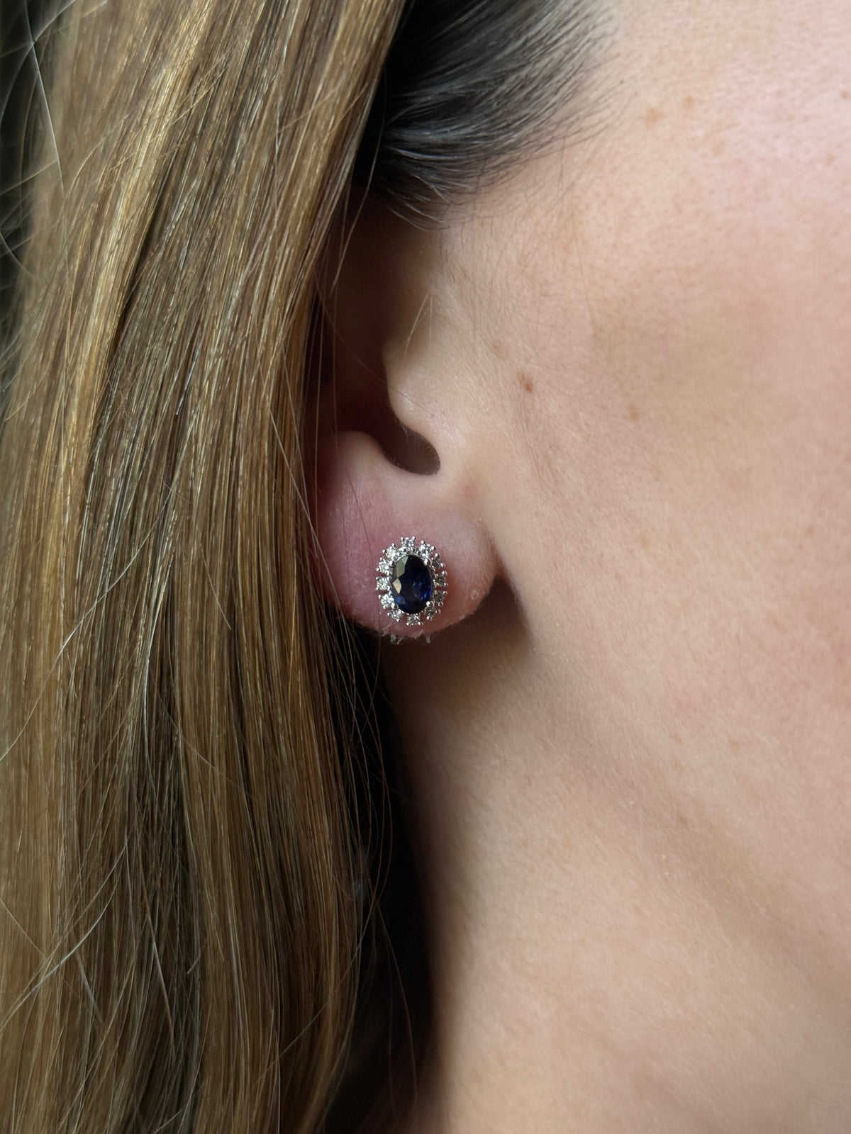 Aretes Zafiro con Halo Diamantes