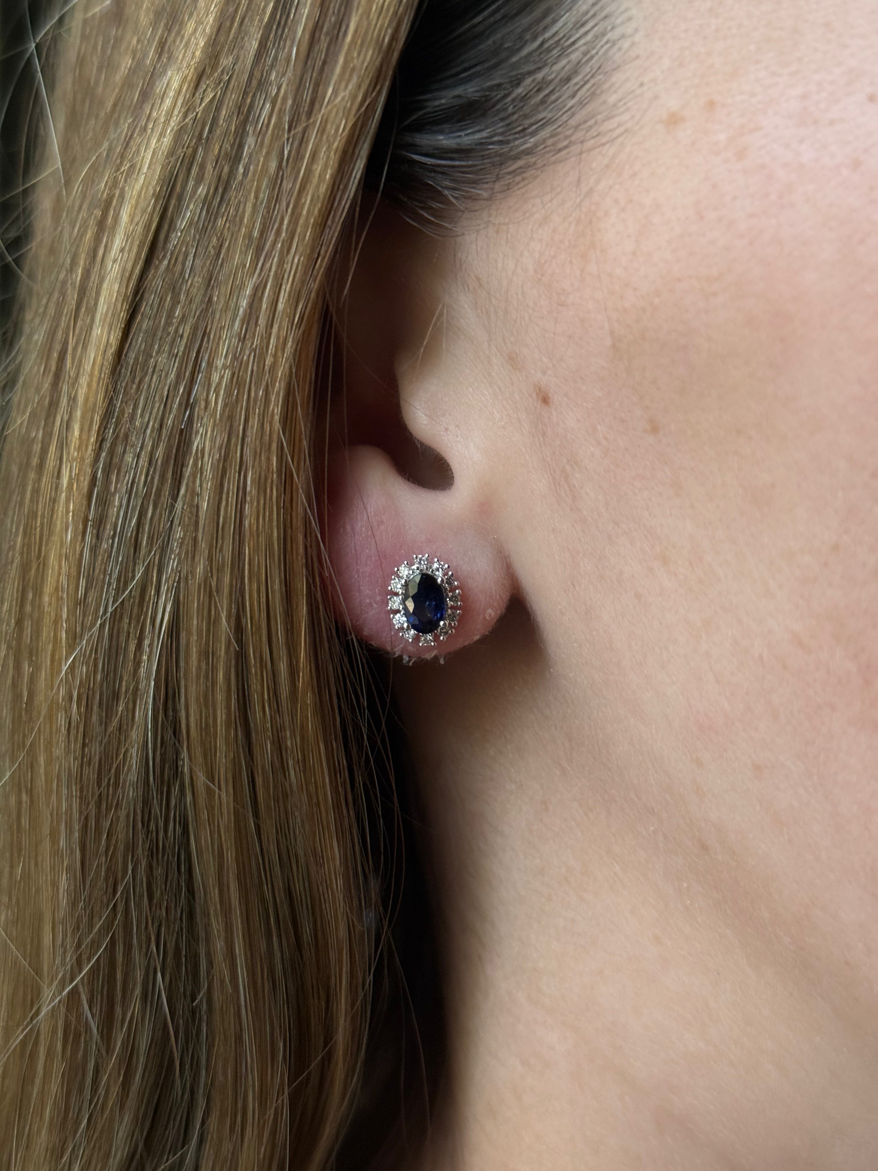 Aretes Zafiro con Halo Diamantes