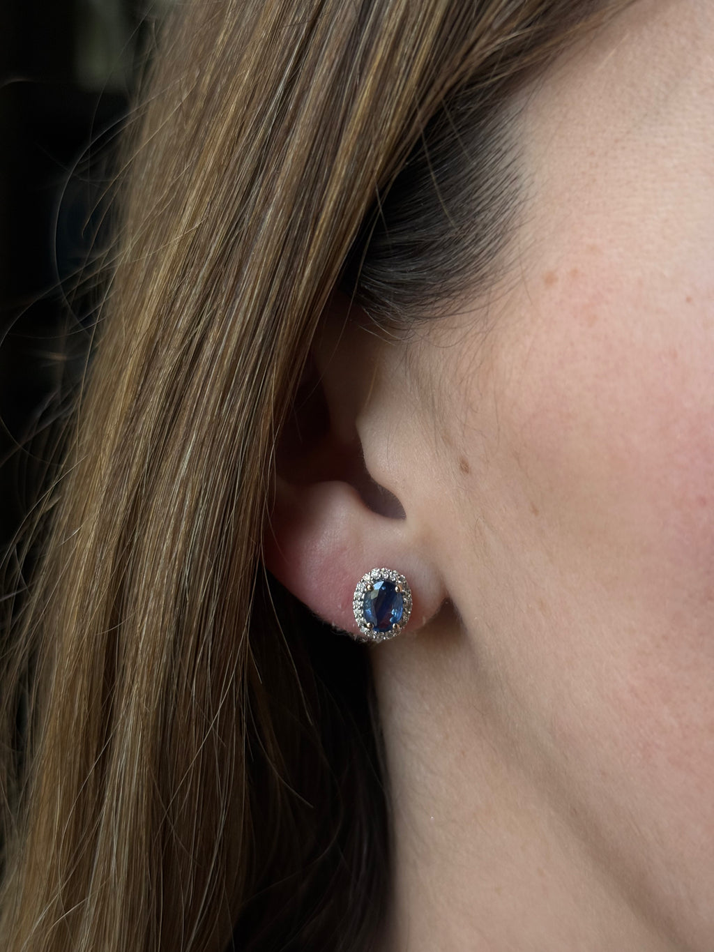 Aretes Zafiro con Halo Diamantes