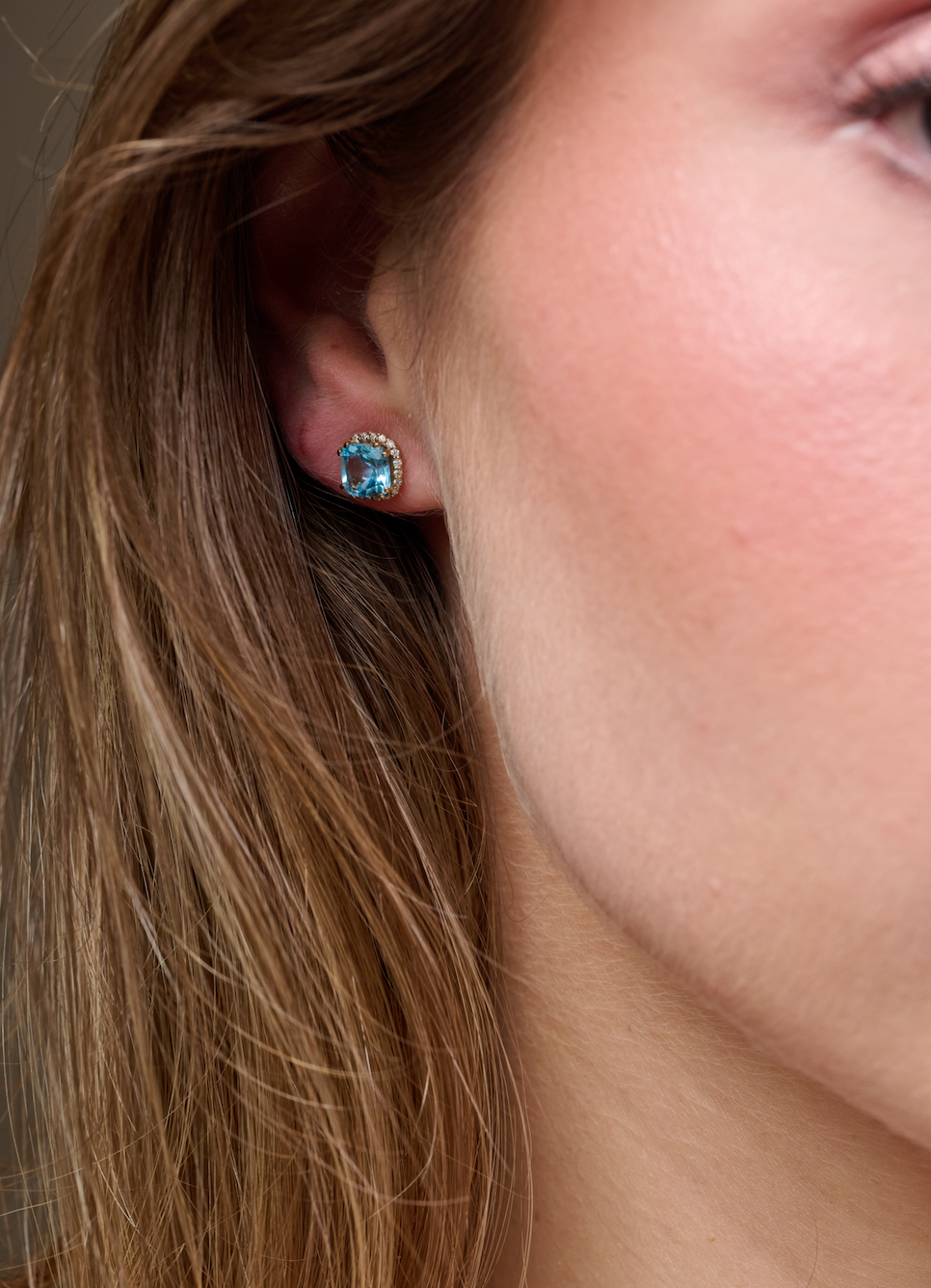 Aretes Topacio con Halo de Diamantes