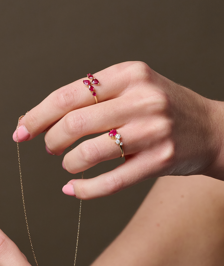 Anillo Toi et Moi Rubí y Diamantes