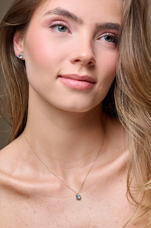 Collar Topacio Azul con Diamantes