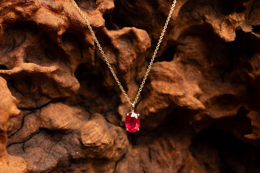 Collar Rubí Ovalado