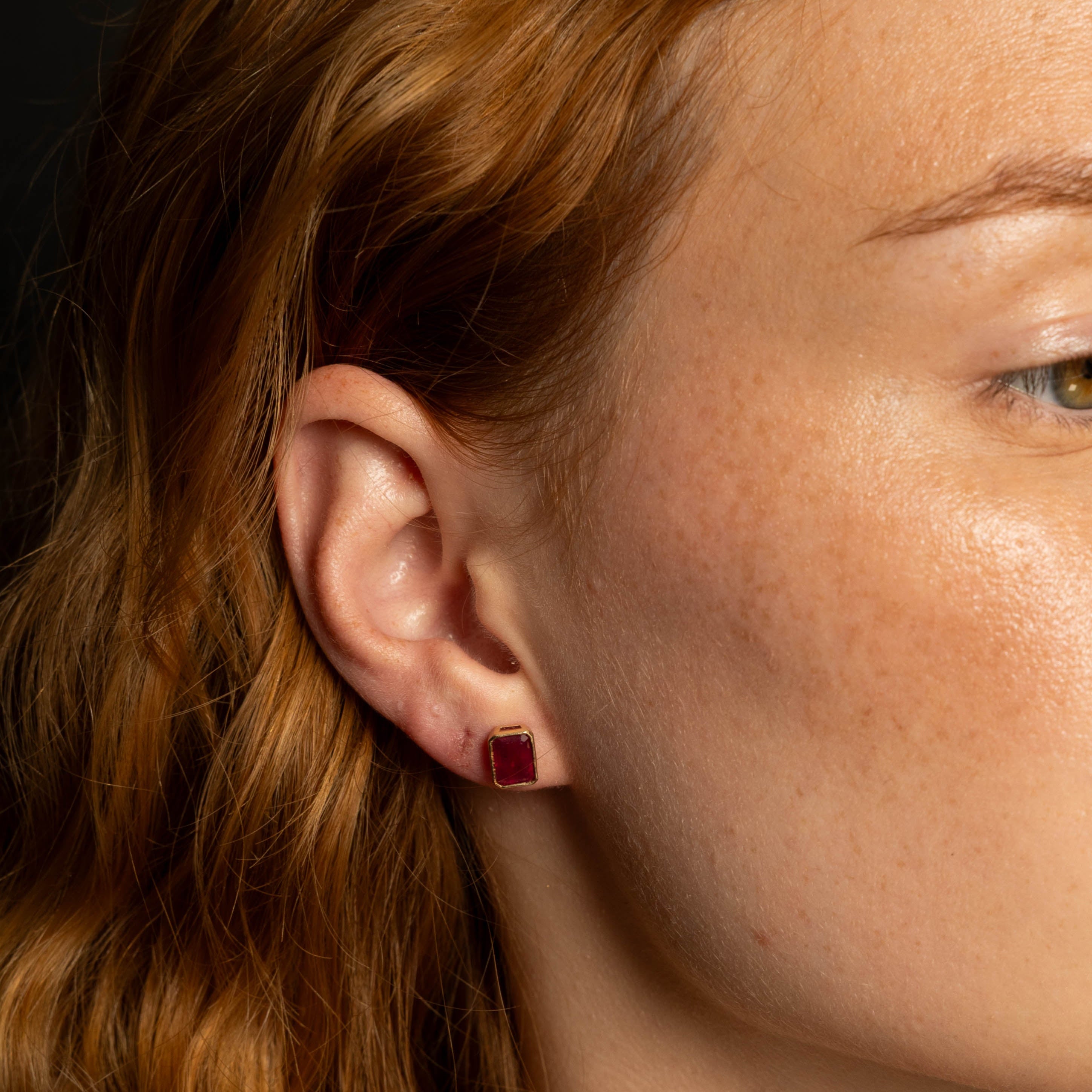 Aretes Rubí Biselados