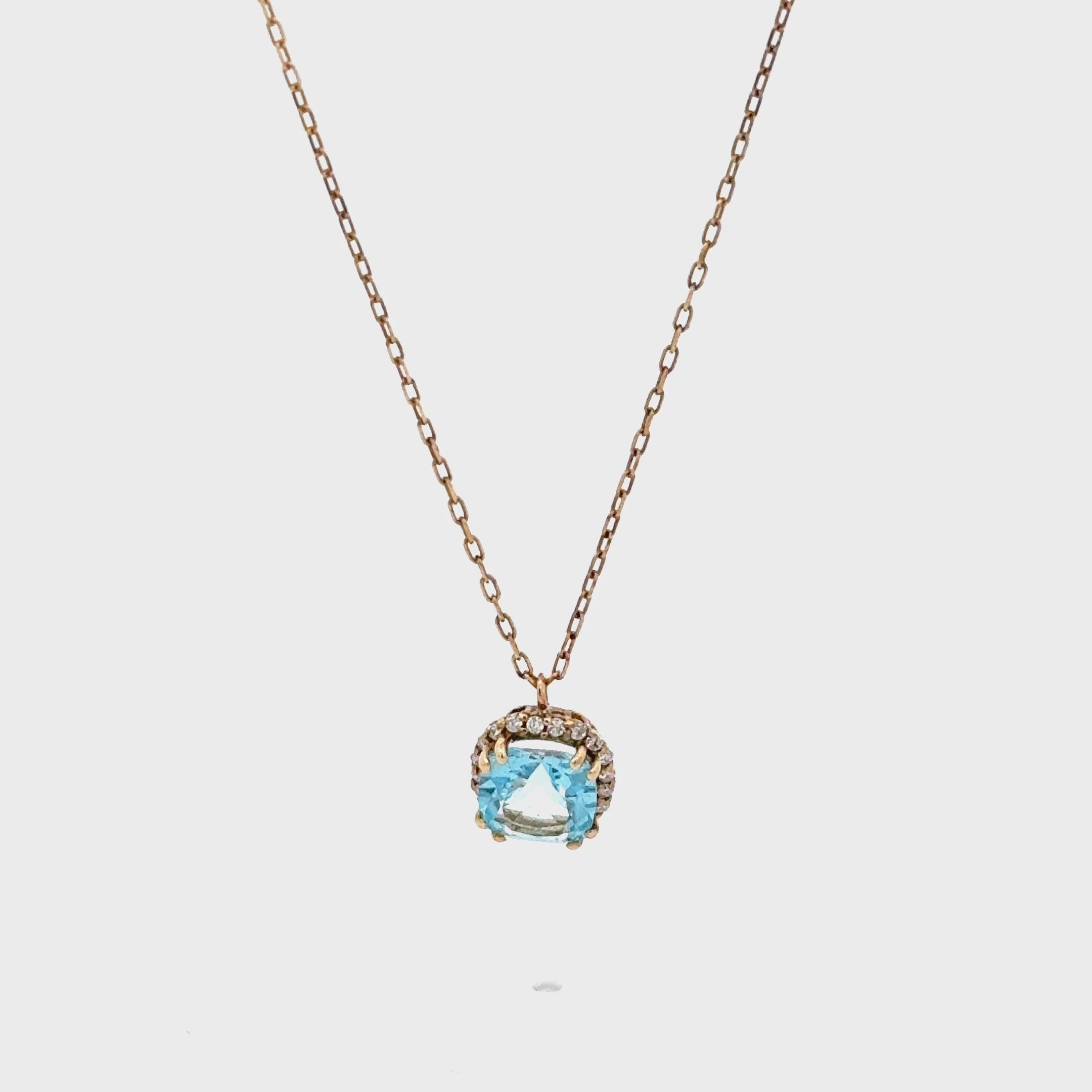 Collar Topacio Azul con Diamantes