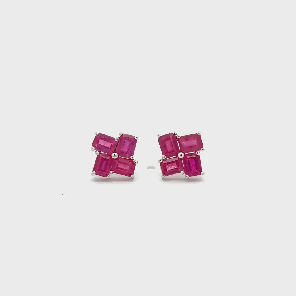 Aretes Rubí Flor