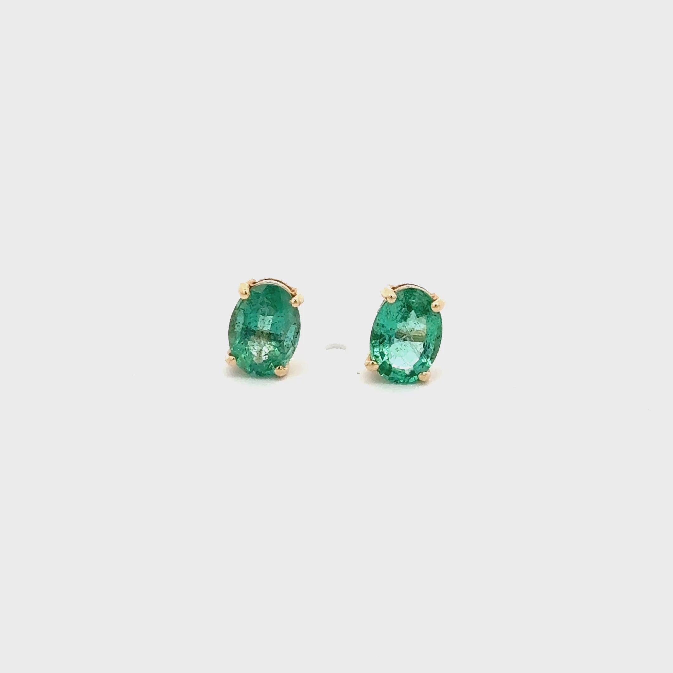 Aretes Esmeralda Óvalada